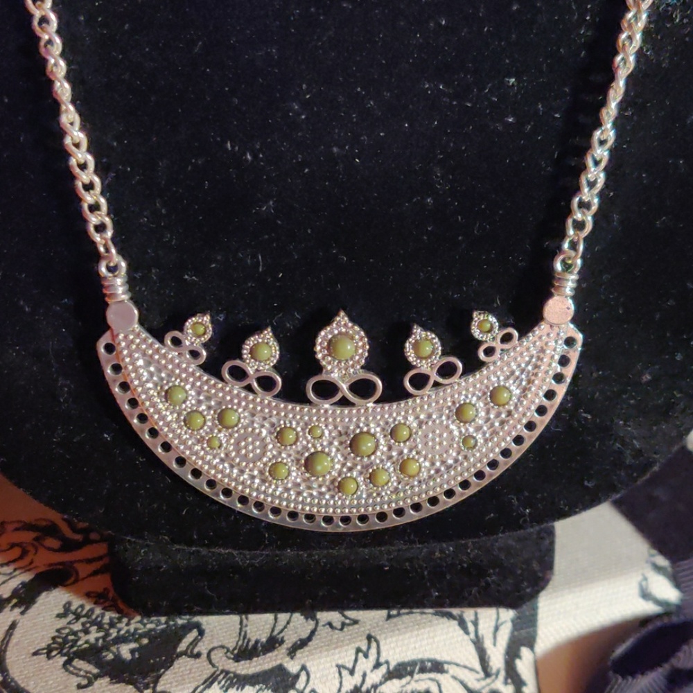 Jewelry - Picture 3 of 3
